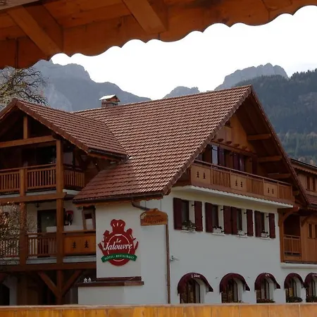 Le Jalouvre Hotel 3*